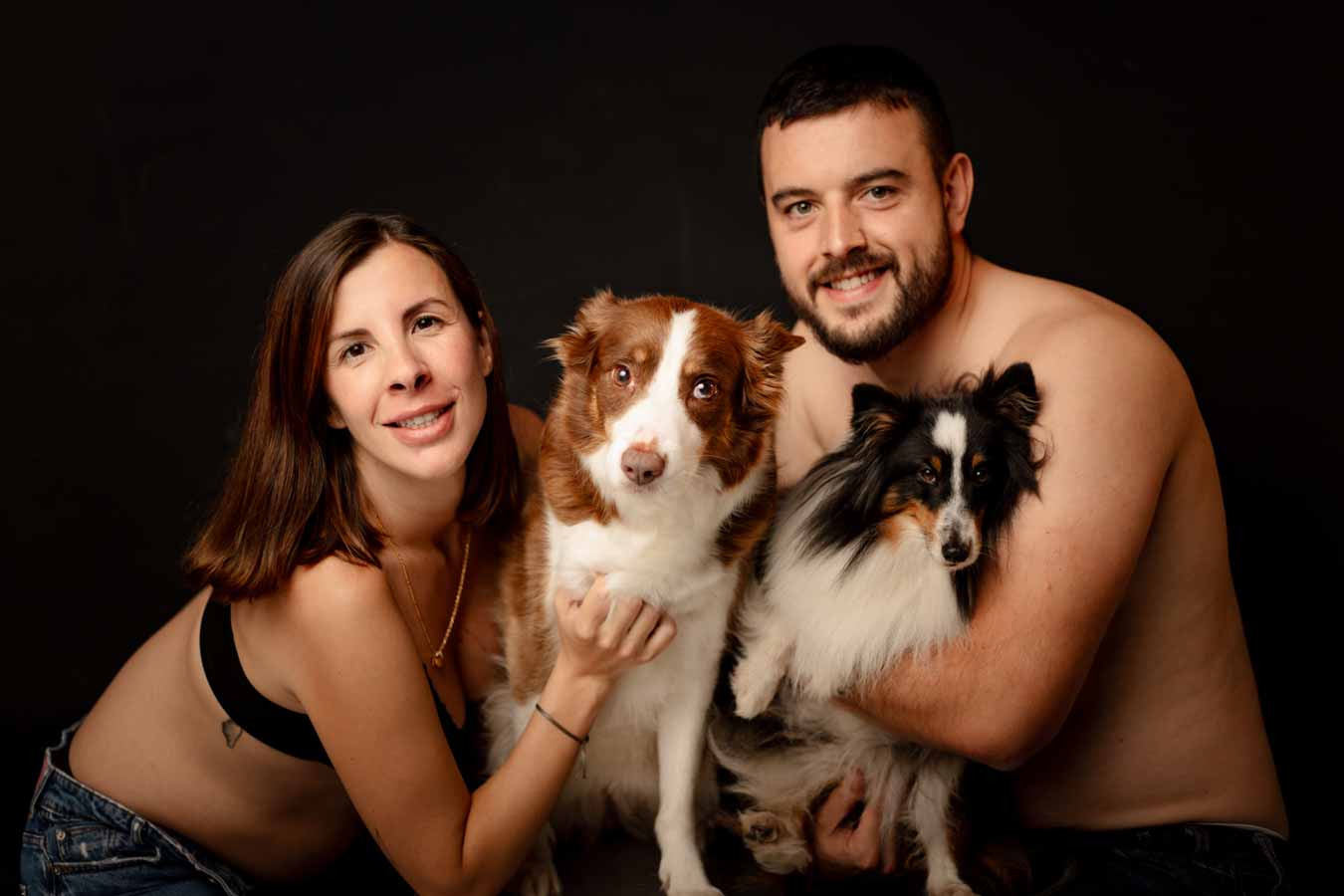 Lee más sobre el artículo Maternidad, Embarazo y Sesiones de Fotos con Perros